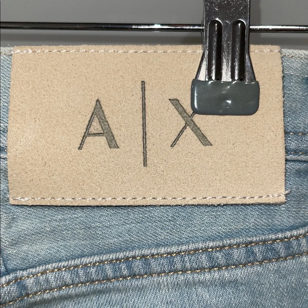 Armani Exchange Light Blue Distressed Slim 5 pocket Jeans NWT 30 x 33 30R